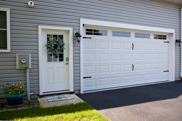 24/7 Emergency Garage Door Panel Replacement experts in Union County County, OH